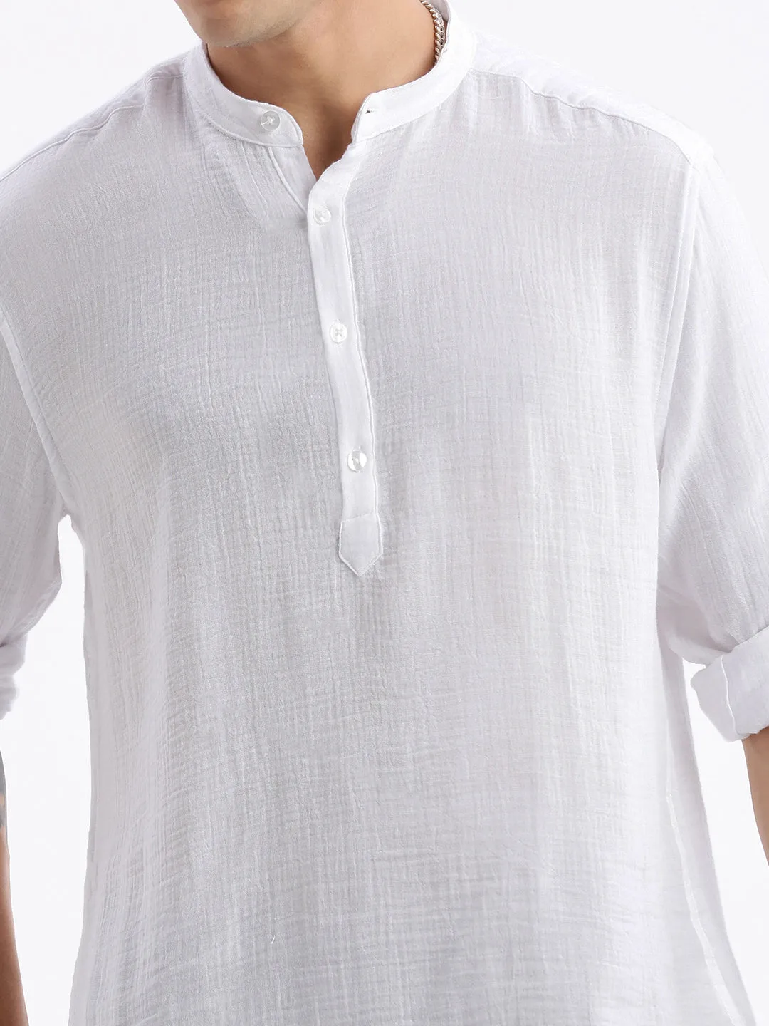 Men Spread Collar Solid Slim Fit White Shirt