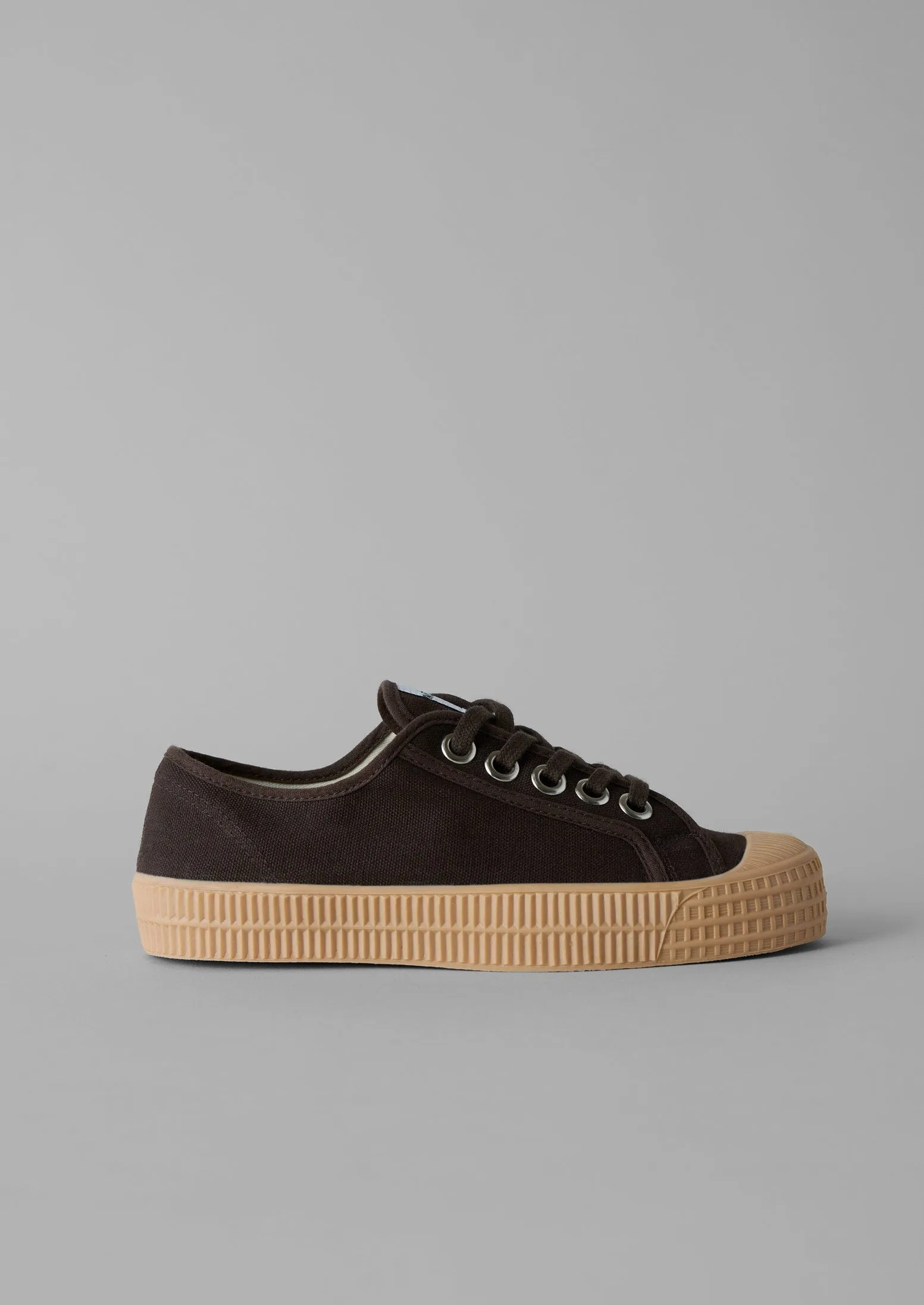 Novesta Star Master Plimsolls | Dark Brown