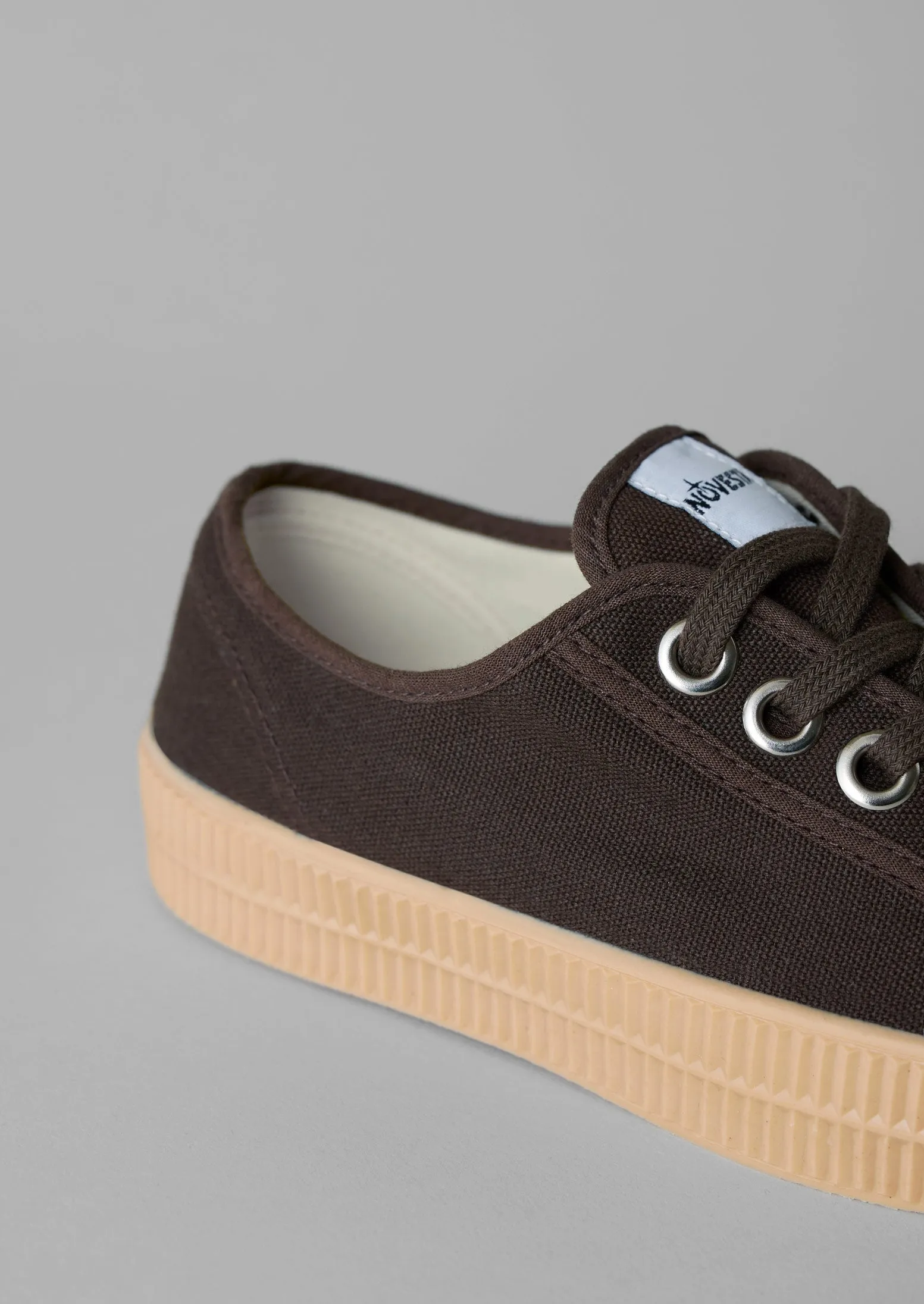 Novesta Star Master Plimsolls | Dark Brown