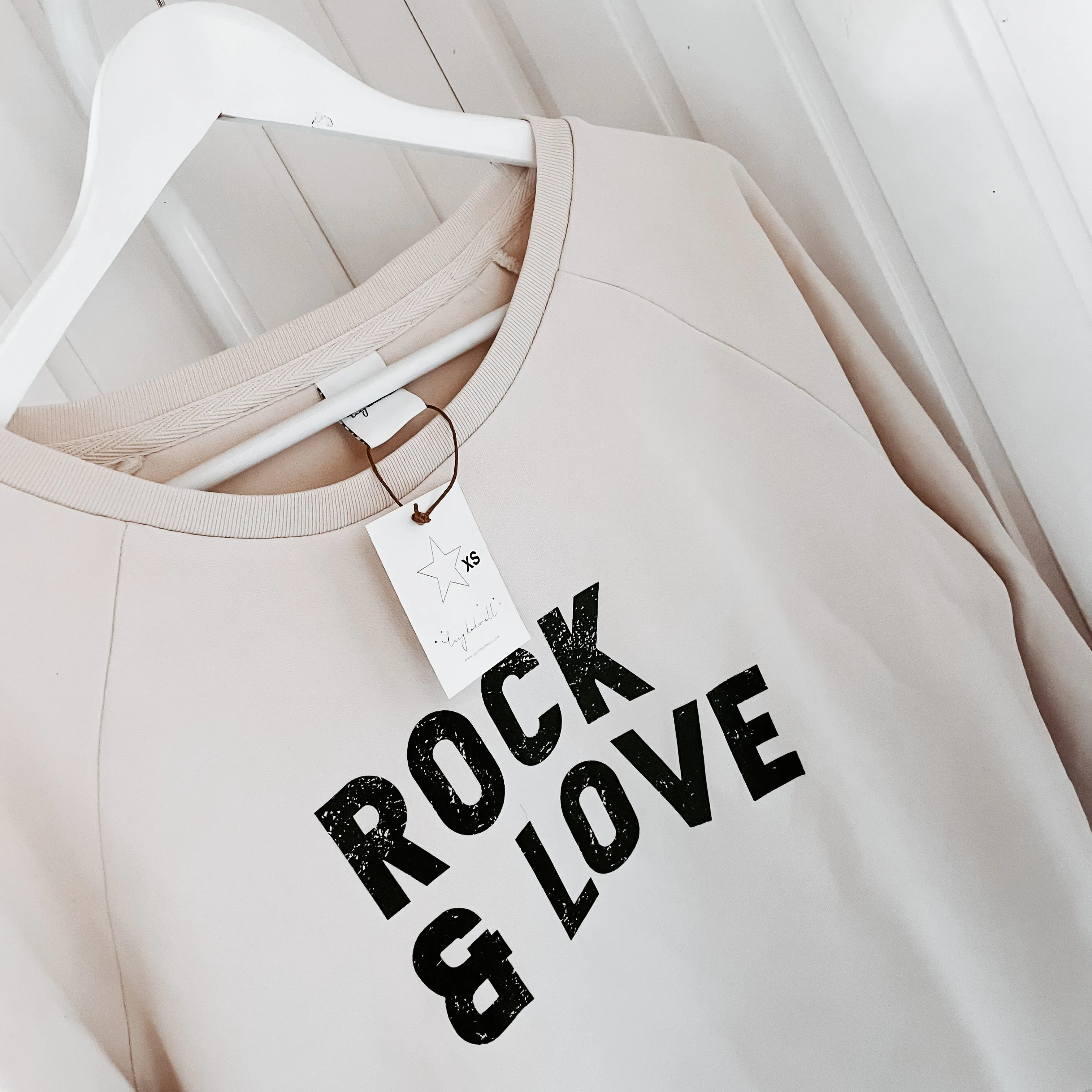 ROCK & LOVE vintage white sweatshirt *relaxed style* *just 1 left, a large*