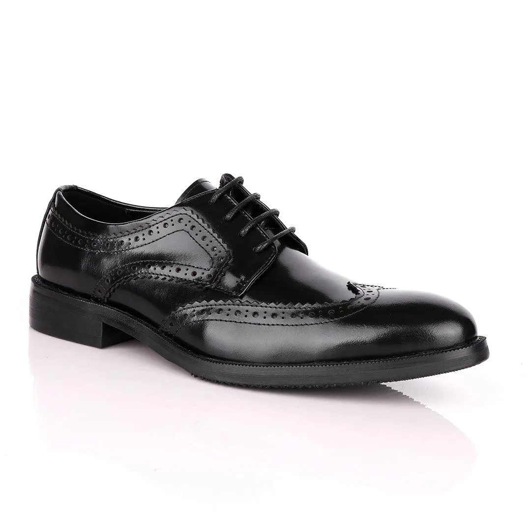 Salvatore Ferragamo Glossy Black Leather Exquisite Brogues